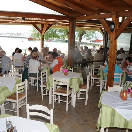 Aparthotel Costas & Chrysoula 3*