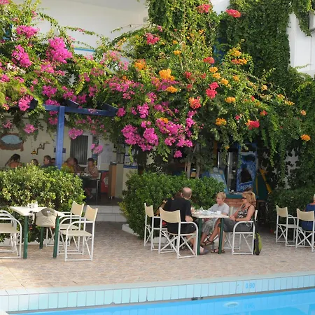 Costas & Chrysoula Plakias